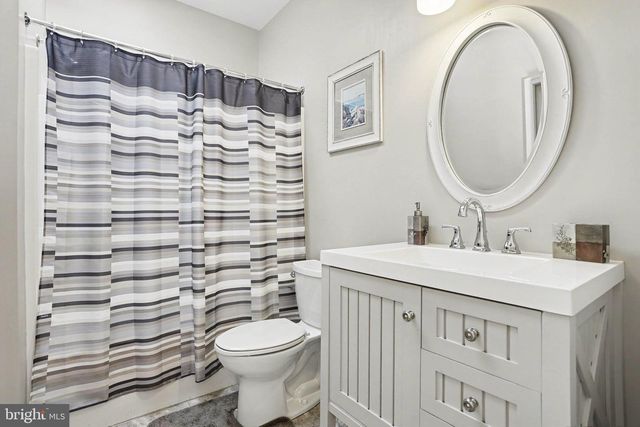 532 WATERSIDE CIR L-0133, Lebanon, PA 17042