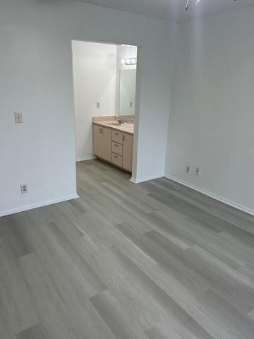 9400 Live Oak Place 406, Davie, FL 33324