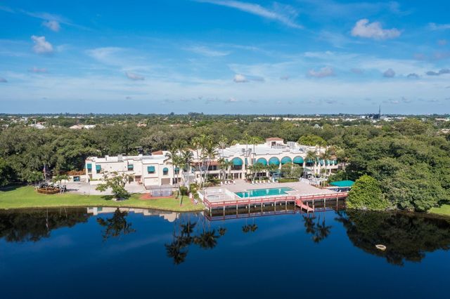 9400 Live Oak Place 406, Davie, FL 33324