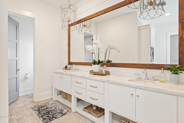 406 Biltmore Way, Lafayette, LA 70508