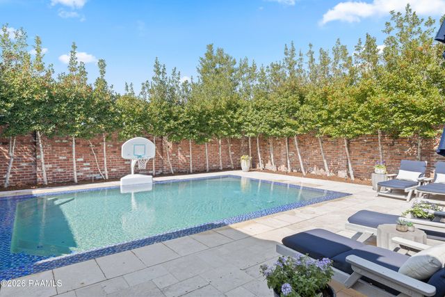 406 Biltmore Way, Lafayette, LA 70508