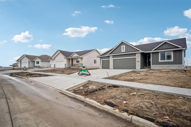 1022 SW Cattail Road, Grimes, IA 50111