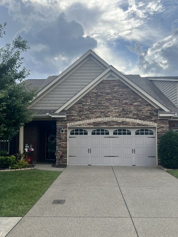 403 Stonegate Dr, Lebanon, TN 37090