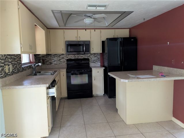 2104 E 9th ST, Lehigh Acres, FL 33936