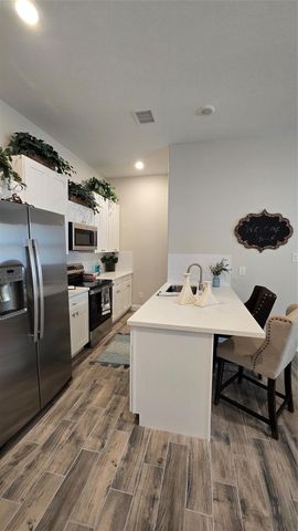 26307 Oak Ridge Dr 1205, The Woodlands, TX 77380