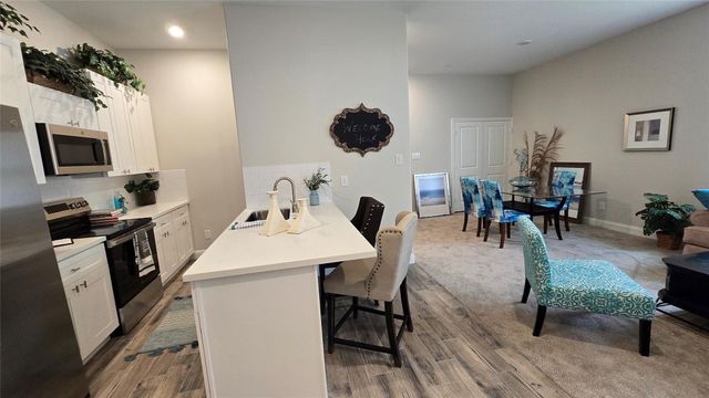 26307 Oak Ridge Dr 1205, The Woodlands, TX 77380