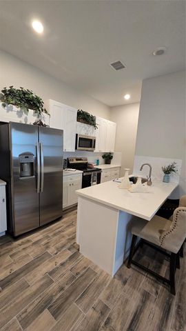 26307 Oak Ridge Dr 1205, The Woodlands, TX 77380