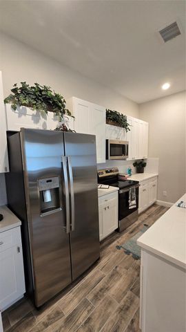 26307 Oak Ridge Dr 1205, The Woodlands, TX 77380
