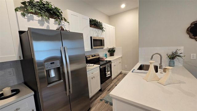 26307 Oak Ridge Dr 1205, The Woodlands, TX 77380