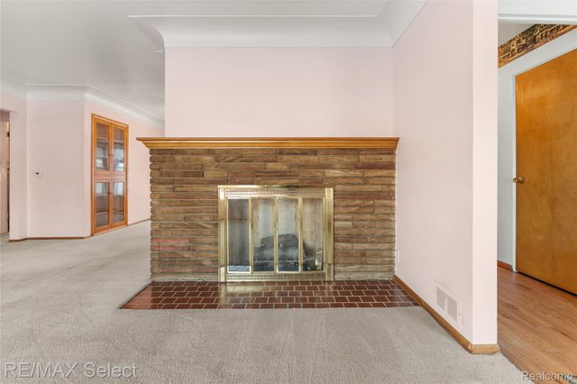 4298 Farmcrest Street, Burton, MI 48509