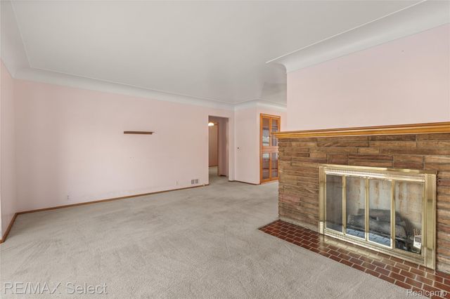 4298 Farmcrest Street, Burton, MI 48509