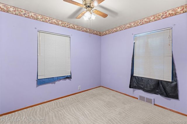 4298 Farmcrest Street, Burton, MI 48509