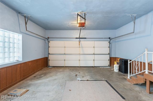 4298 Farmcrest Street, Burton, MI 48509