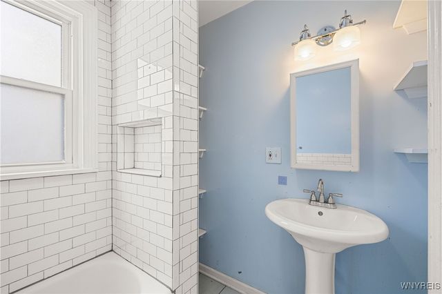 248 Auburn Avenue, Buffalo, NY 14213