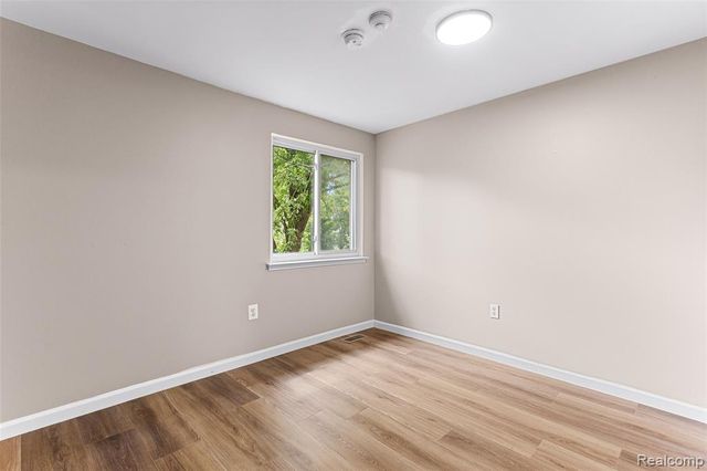 1909 Jan Circle, Canton, MI 48187