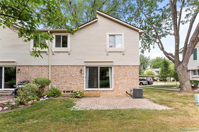 1909 Jan Circle, Canton, MI 48187