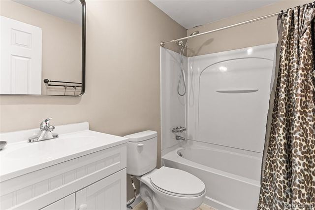 1909 Jan Circle, Canton, MI 48187