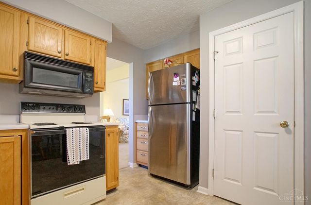 2028 Crest Road, Forest Park, OH 45240