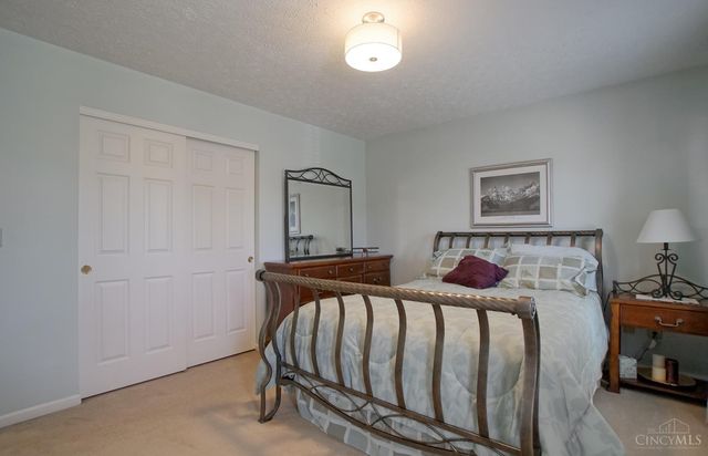 2028 Crest Road, Forest Park, OH 45240