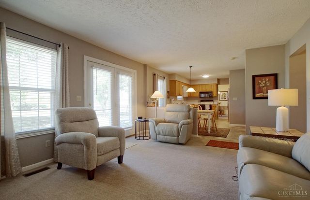 2028 Crest Road, Forest Park, OH 45240