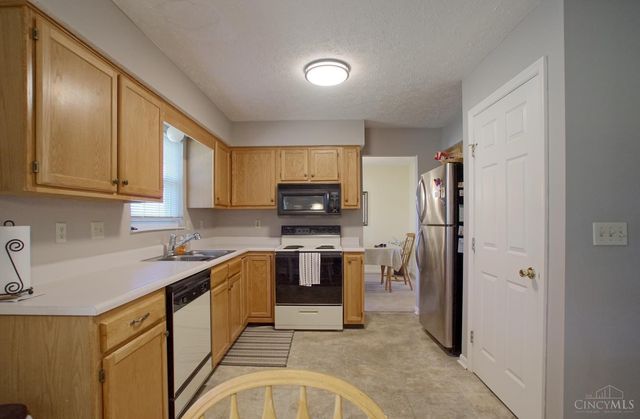 2028 Crest Road, Forest Park, OH 45240