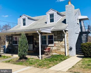 240 W 7TH AVE, Conshohocken, PA 19428