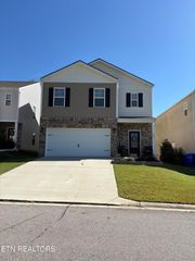 202 Centennial Village Drive, Oak Ridge, TN 37830