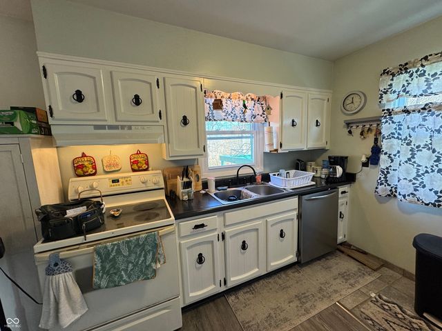 2324 E 200 N, Rushville, IN 46173