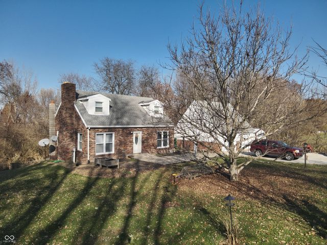 2324 E 200 N, Rushville, IN 46173