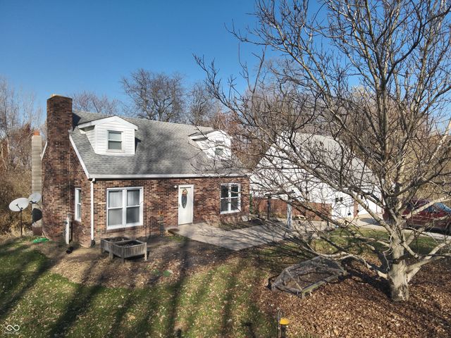 2324 E 200 N, Rushville, IN 46173