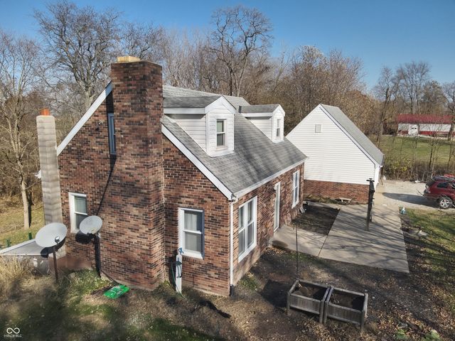 2324 E 200 N, Rushville, IN 46173