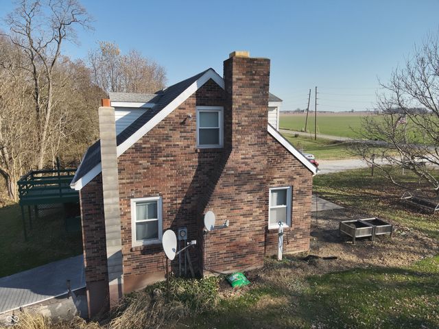 2324 E 200 N, Rushville, IN 46173