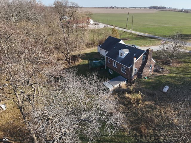 2324 E 200 N, Rushville, IN 46173