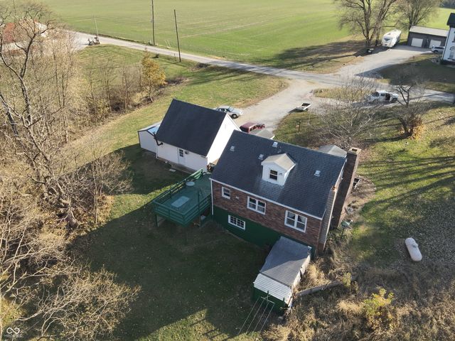 2324 E 200 N, Rushville, IN 46173