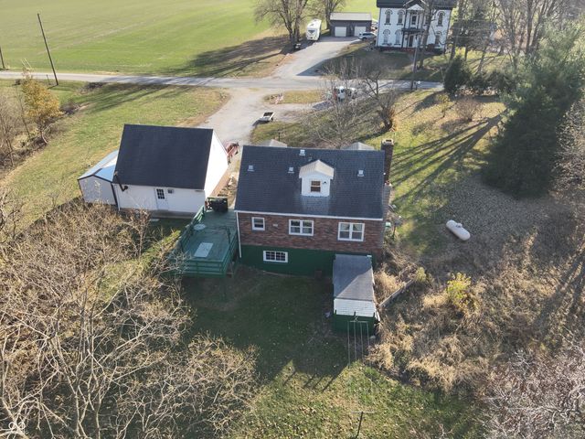 2324 E 200 N, Rushville, IN 46173