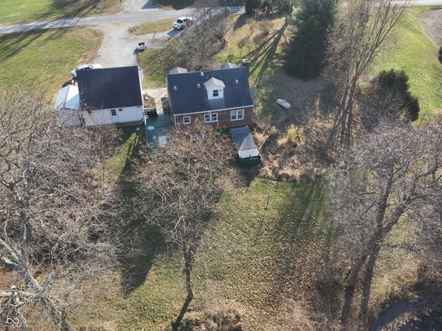 2324 E 200 N, Rushville, IN 46173