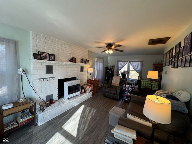 2324 E 200 N, Rushville, IN 46173