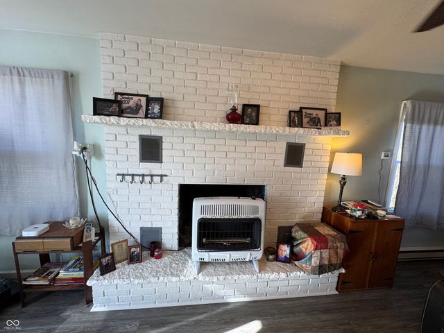 2324 E 200 N, Rushville, IN 46173