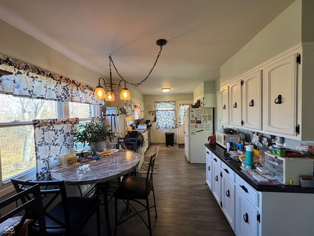 2324 E 200 N, Rushville, IN 46173