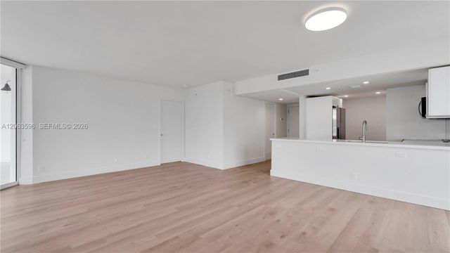555 NE 34th Street 1910, Miami, FL 33137