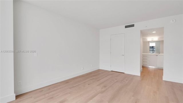 555 NE 34th Street 1910, Miami, FL 33137