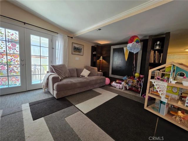 14334 Tiara Street, Van Nuys, CA 91401