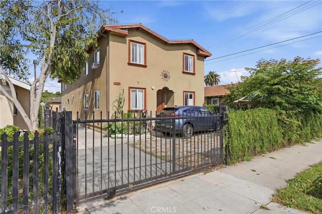 5017 Halldale Avenue 2, Los Angeles, CA 90062