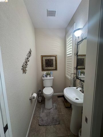 21185 Crystal Falls Dr, Sonora, CA 95370