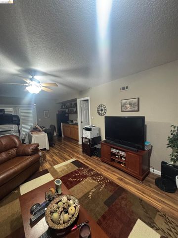 21185 Crystal Falls Dr, Sonora, CA 95370