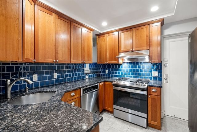 180 Commonwealth Ave 5, Boston, MA 02116