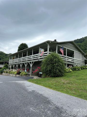10 Onyx Lane, Maggie Valley, NC 28751