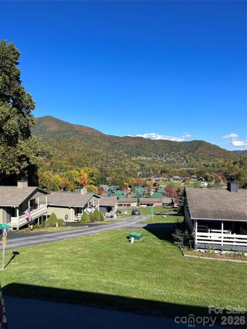 10 Onyx Lane, Maggie Valley, NC 28751