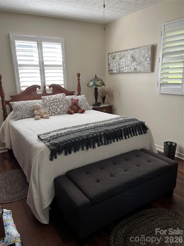 10 Onyx Lane, Maggie Valley, NC 28751