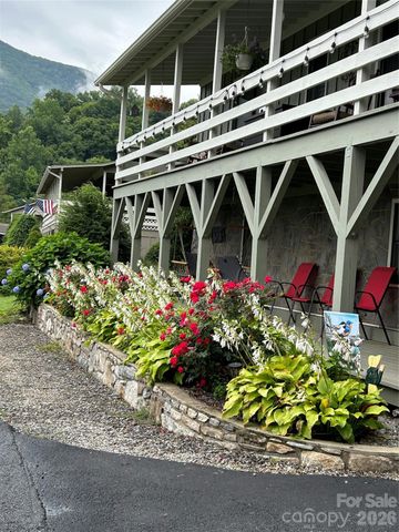 10 Onyx Lane, Maggie Valley, NC 28751